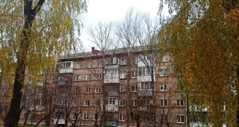 2-к. квартира, 43,7 м², 1/5 эт.